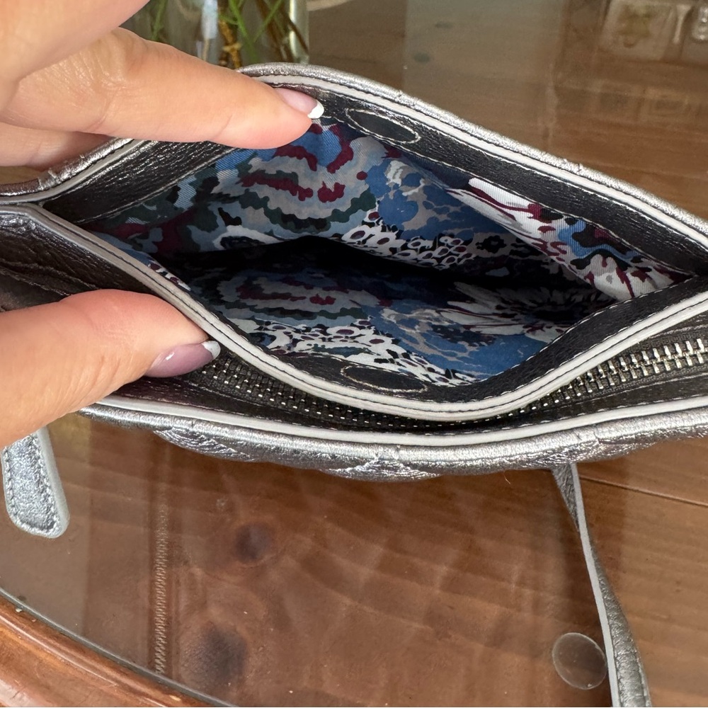 Vera Bradley Metallic Silver Quilted Leather Crossbody Shoulder Bag Purse - Picture 8 of 13